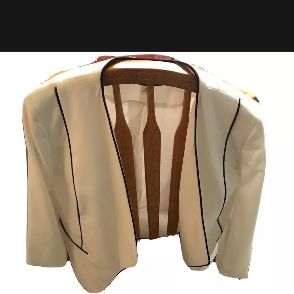 Women’s dress blazer jacket